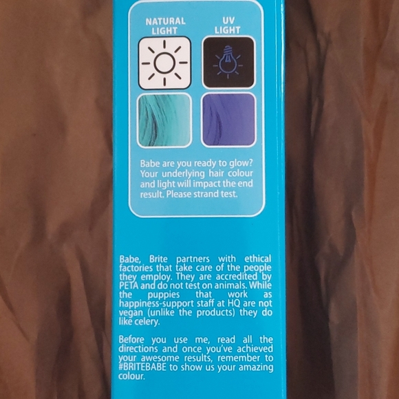 Brite Neon blue glow in UV light semi perm colour - Picture 4 of 7